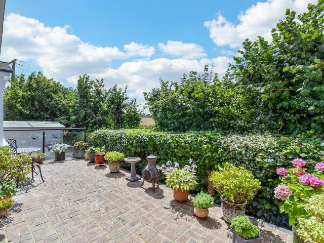 Park Home for sale in Midway, Kent