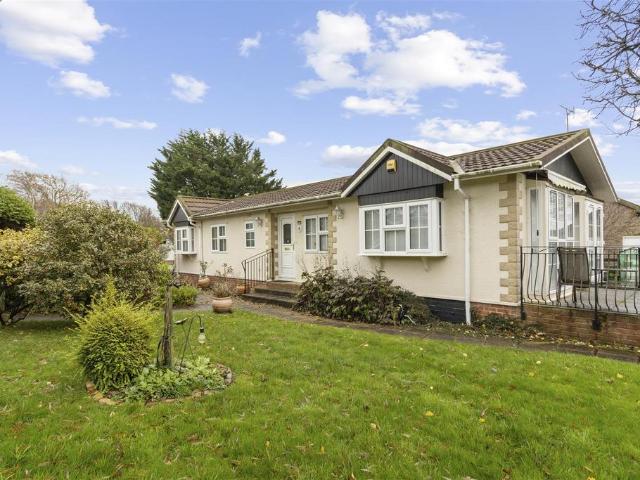 Park Home for sale in Cross In Hand, East Sussex