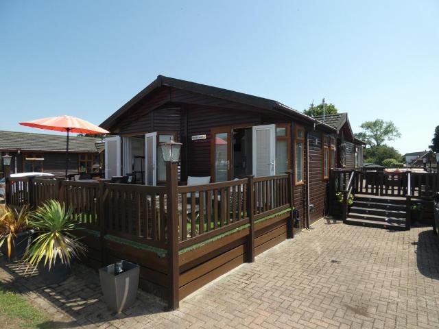 Park Home for sale in Fordham Heath, Essex
