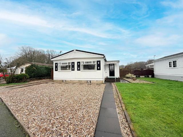 Park Home for sale in Forshaw Heath, Alderminster