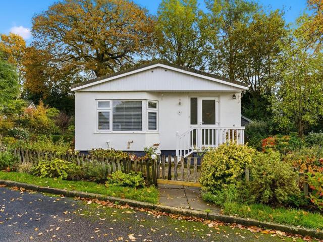 Park Home for sale in Mobberley