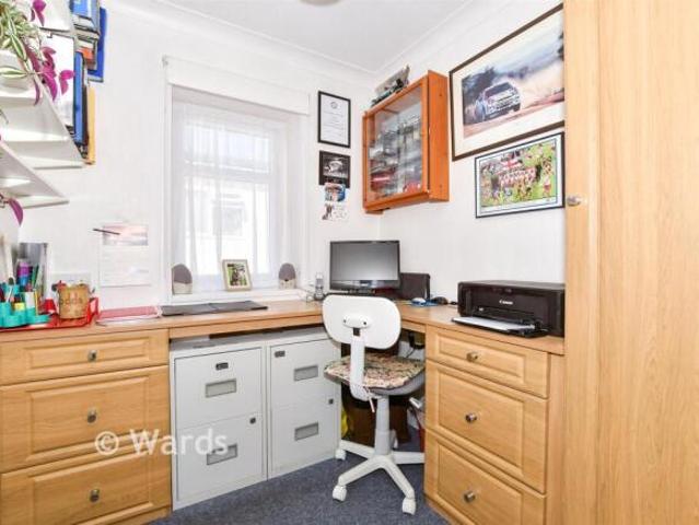 Park Home for sale in Midway, Kent
