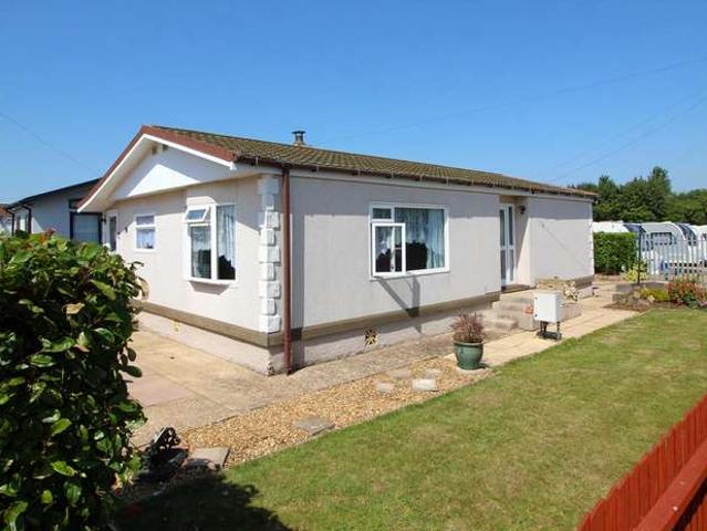Park Home for sale in Peterborough