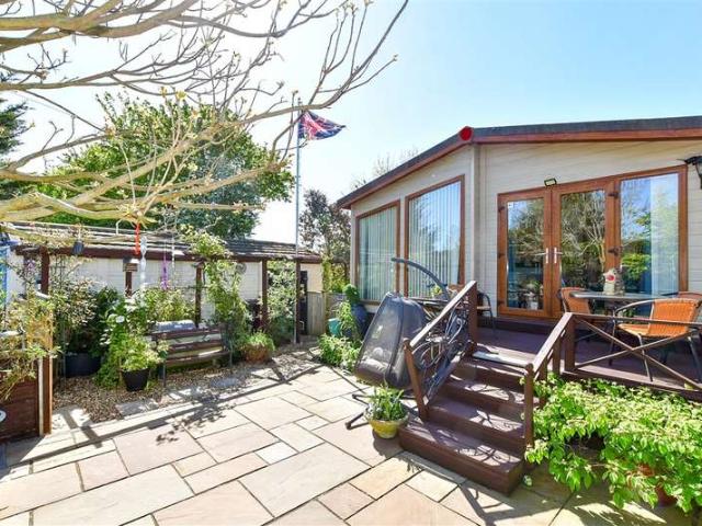 Park Home for sale in Littlecote, West Sussex