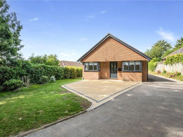 Park Home for rent in Kings Worthy, Hampshire