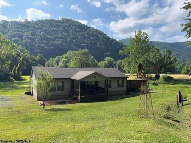 House for sale in Parsons, West Virginia