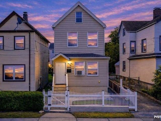 House for sale in Passaic, New Jersey