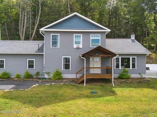 House for sale in Greentown, Pennsylvania