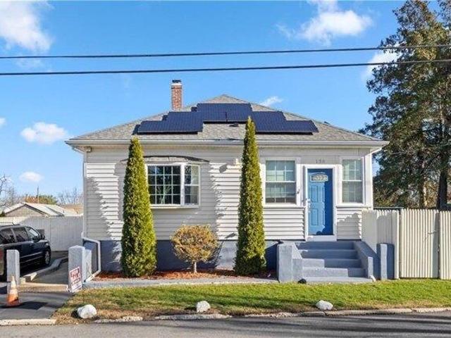 House for sale in Providence, Providence County