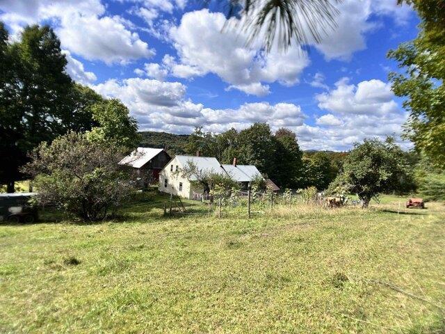 House for sale in Peacham, Caledonia County