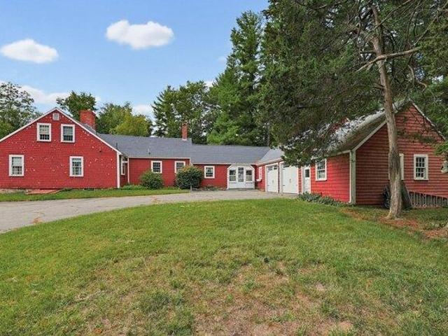 House for sale in Pembroke, Plymouth County