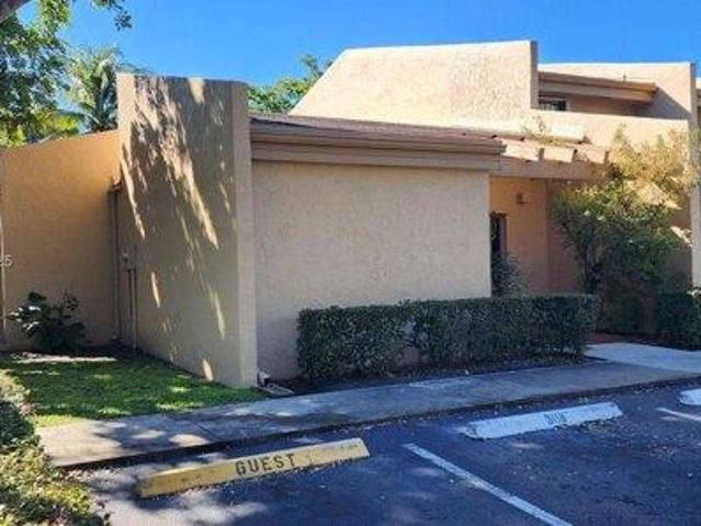 Condo for sale in Pembroke Pines
