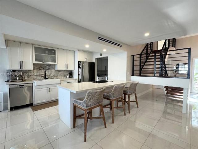 Townhouse for rent in Pembroke Pines, Florida