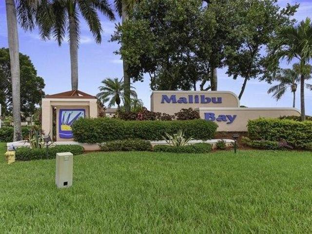 House for sale in Pembroke Pines, Florida