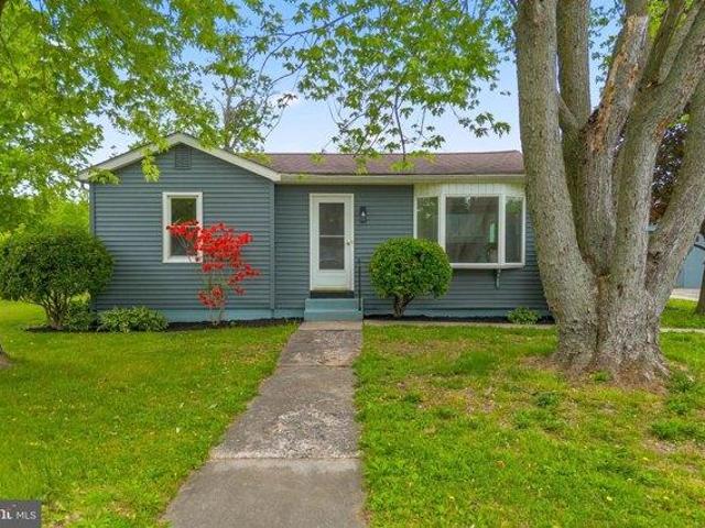 House for sale in Deepwater, New Jersey