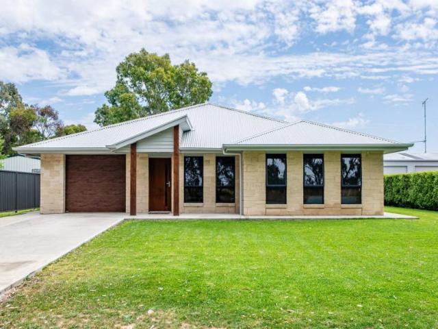 House for rent in Comaum, South Australia