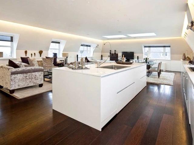 House for rent in Belsize Park, Greater London