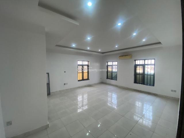 Flat for rent in Eti Osa, Lagos