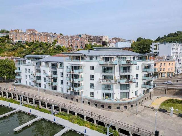 Apartment for sale in Spike Island, Feckenham
