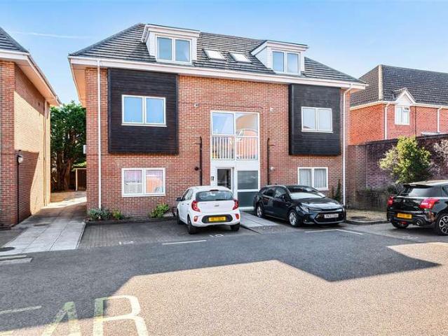 Apartment for sale in Hill Park, Fareham