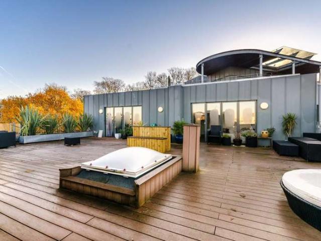 Apartment for sale in Greenwich, East Greenwich