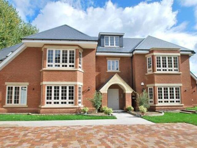 House for sale in Beaconsfield, Penn Bottom