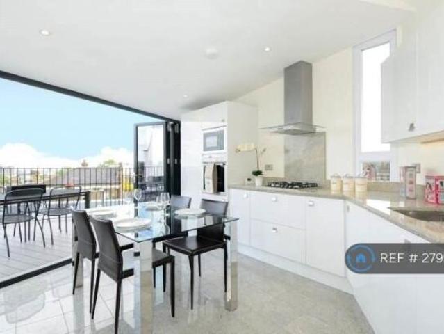 Apartment for rent in Cat Hill, England