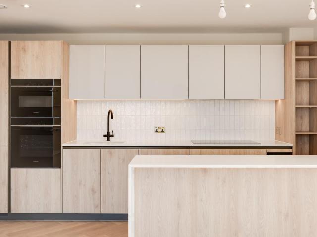 Flat for sale in Kentish Town, Greater London