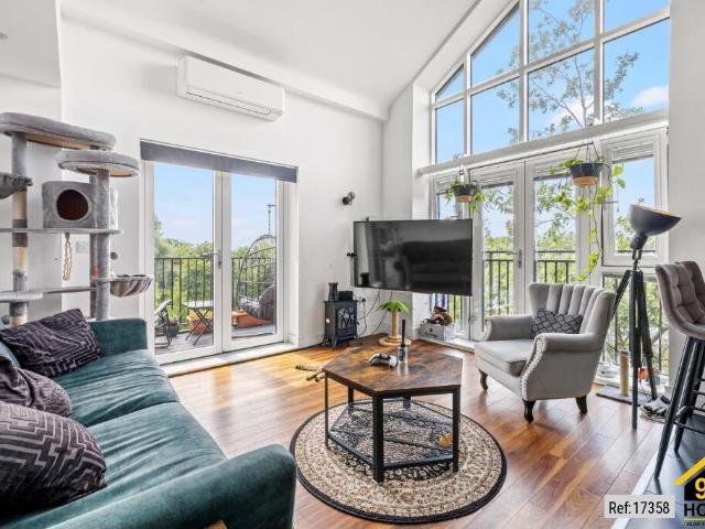 Flat for sale in Hockerill, Colliers End