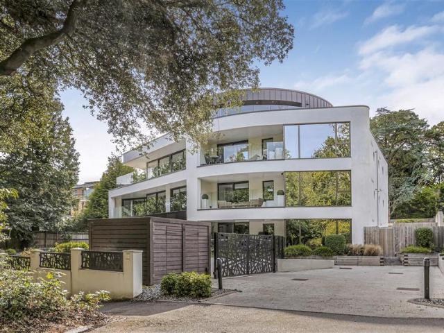 Flat for sale in Branksome Chine, Branksome Park