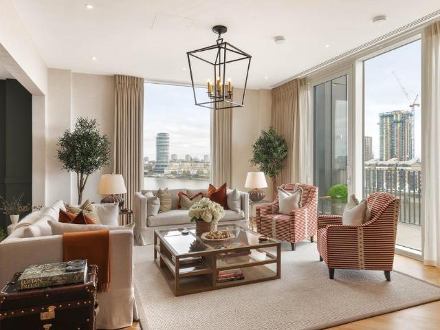 Flat for sale in Fulham Riverside, Greater London