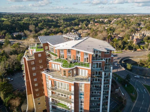 Flat for sale in West Cliff, Bournemouth