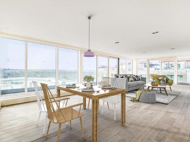 Flat for sale in Chelsea Creek, Greater London