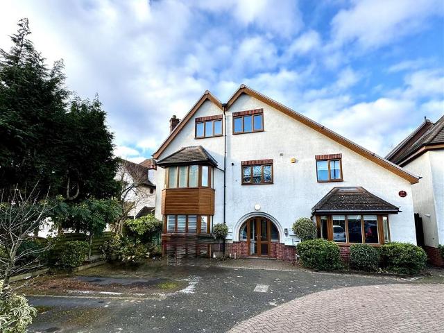Flat for sale in Wylde Green, Birmingham