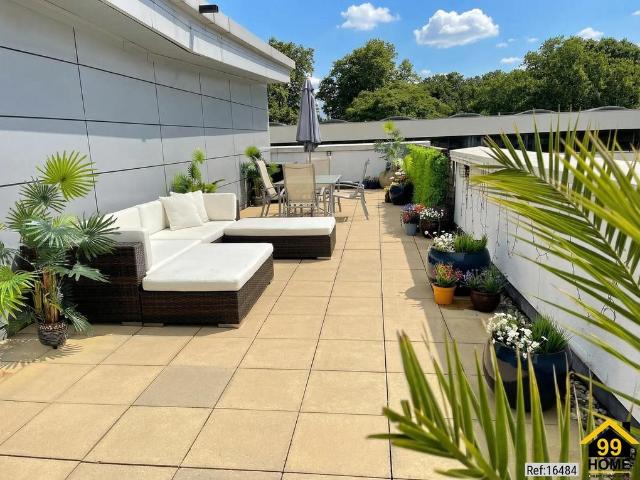 Flat for sale in St. George in the East, Wapping