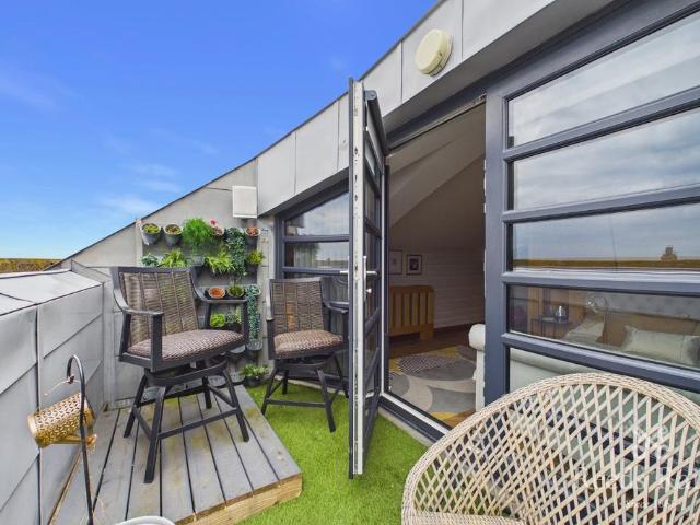 Flat for sale in Waterfront, Calderstones