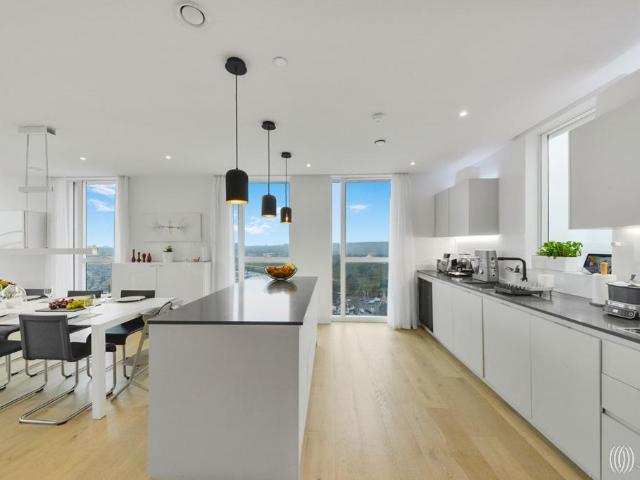Flat for sale in Woodberry Down, Greater London