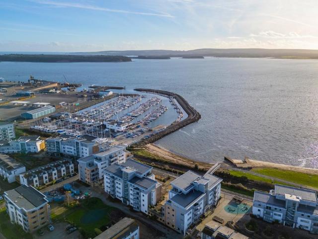Flat for sale in Poole