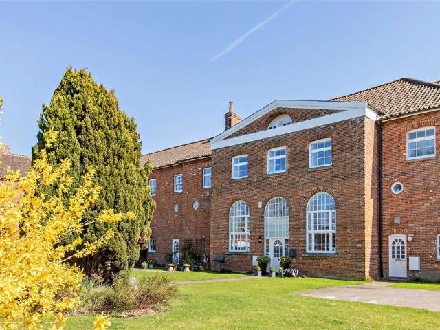 Flat for sale in Burgh St Peter, Norfolk