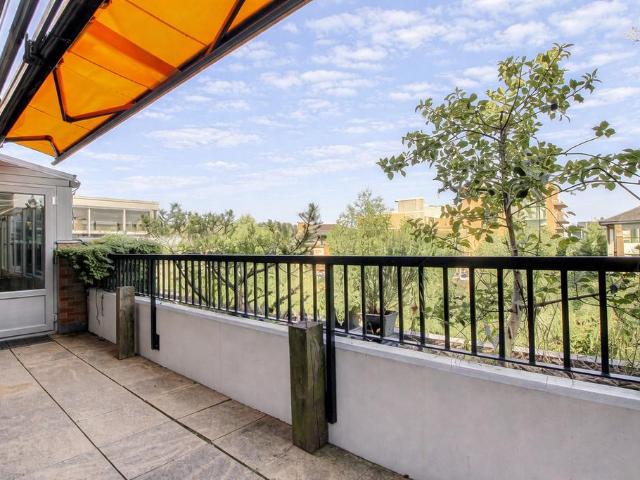 Flat for sale in Milton Keynes