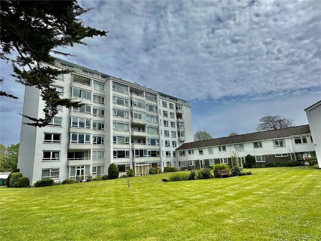 Flat for sale in Eastbourne, East Sussex