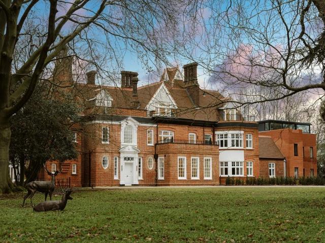 Flat for sale in Epping, Essex