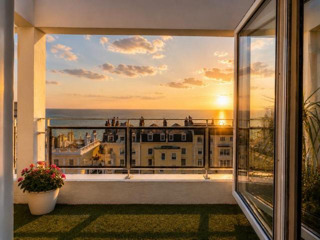 Flat for sale in Aldrington