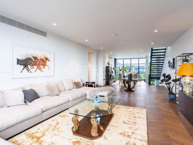 Flat for sale in Nine Elms, Greater London