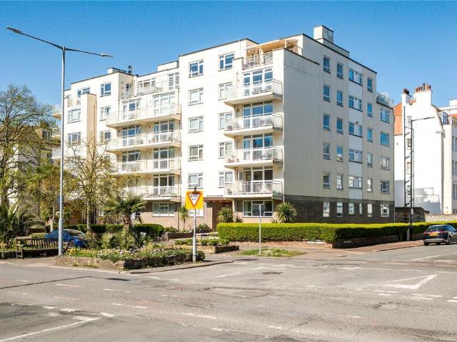 Flat for sale in Eastbourne, East Sussex