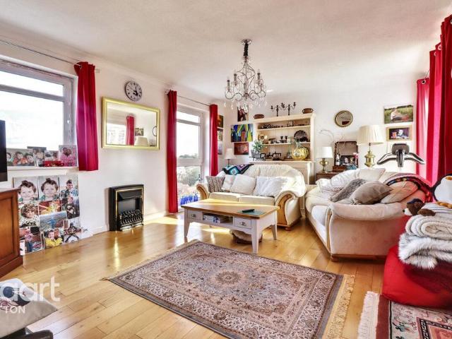 Flat for sale in Greater London