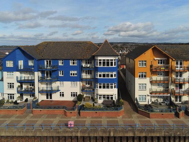 Flat for sale in Budlake, Devon