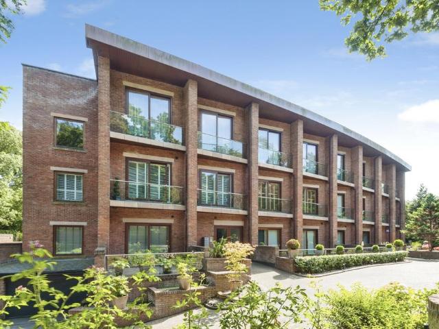 Flat for sale in Allerton, Calderstones