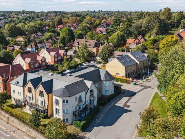 Flat for sale in Batchworth