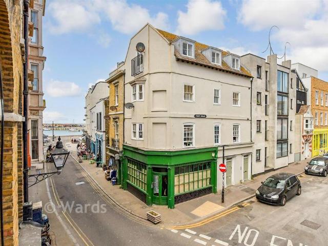 Flat for sale in Margate Old Town, Acol